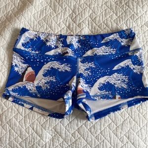 Fleo medium sharks shorts with 2.5” inseam